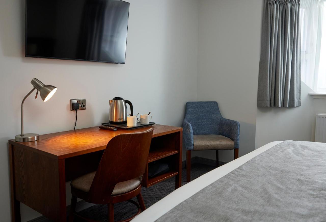 The Caledonian Hotel Leven  Екстер'єр фото