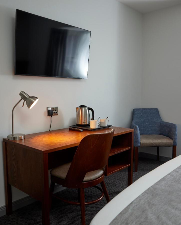 The Caledonian Hotel Leven  Екстер'єр фото