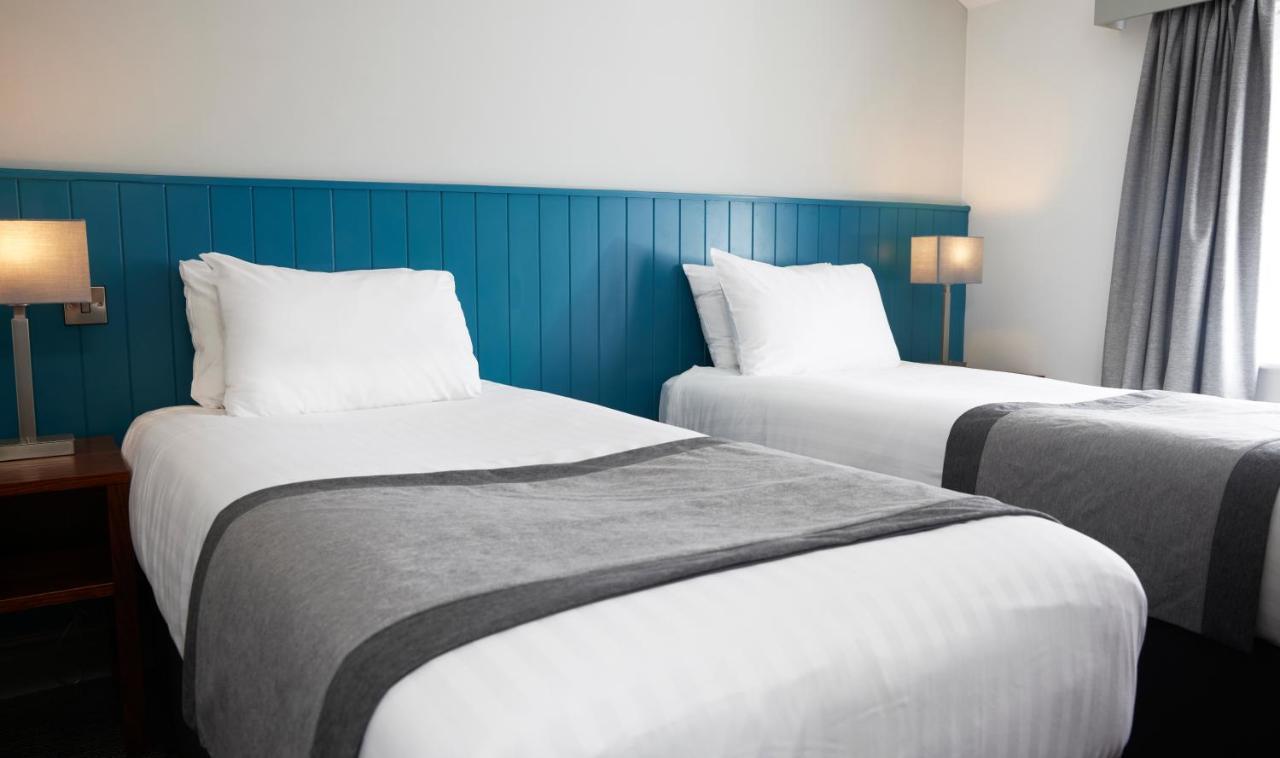The Caledonian Hotel Leven  Екстер'єр фото